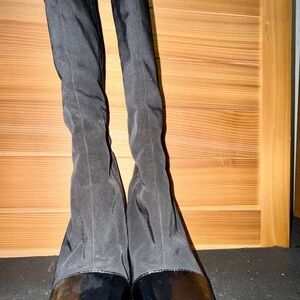 Tahari Black Knee-High Boots Structured Gloss Detail Classic Size 9